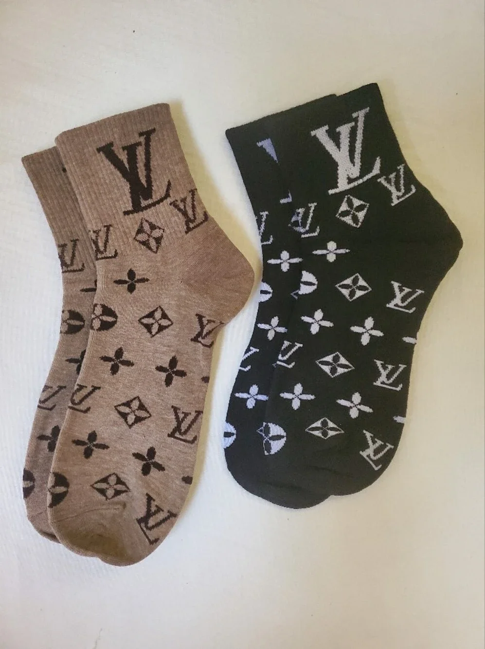 2 Pairs Luxury Logo Crew Socks - Brown & Black Fits 6-8